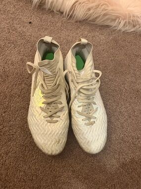 Under Armour Men's Spotlight Pro TPU Football Cleats 11